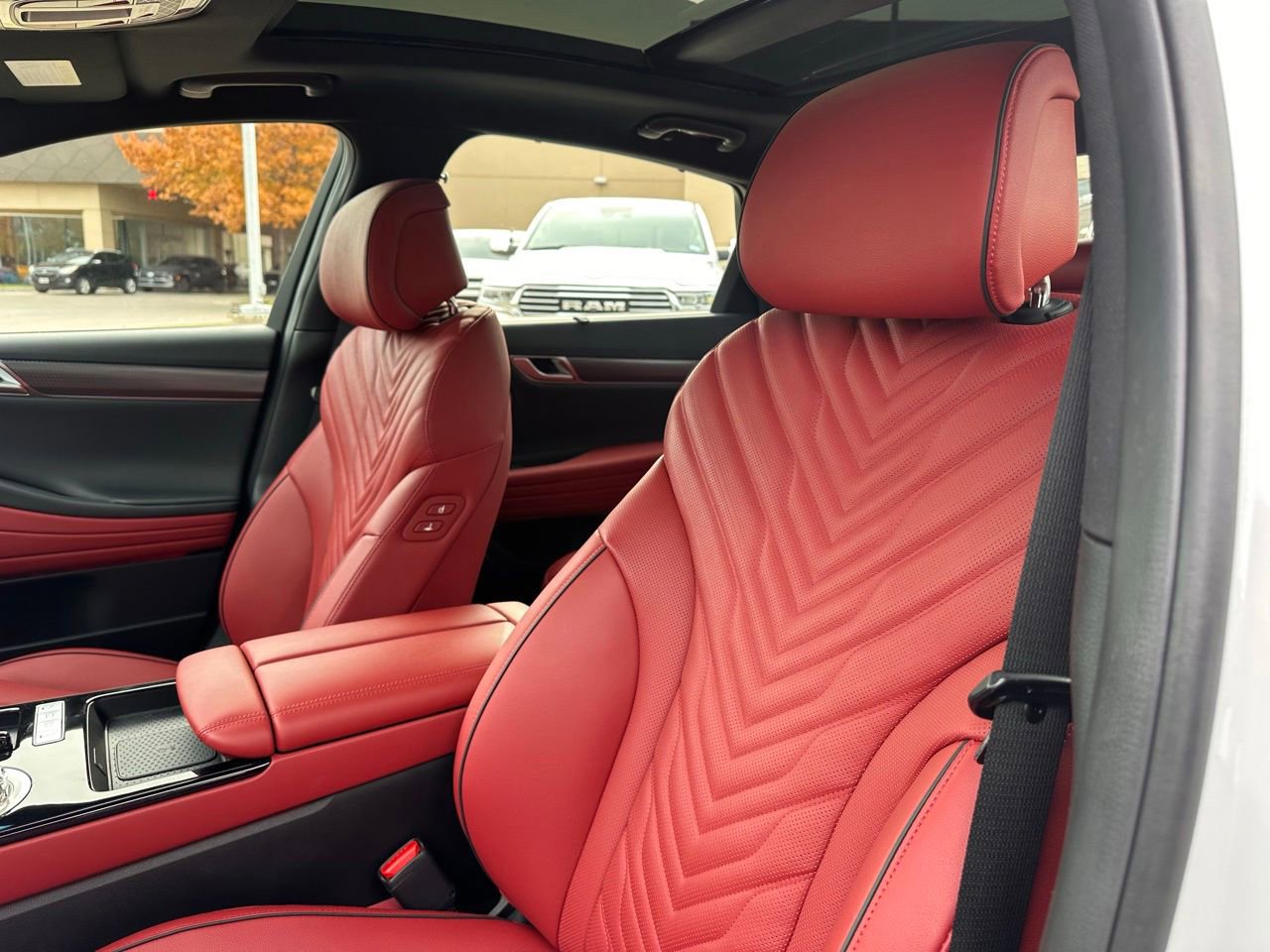 Used 2025 Genesis G80 3.5T Sport image 22