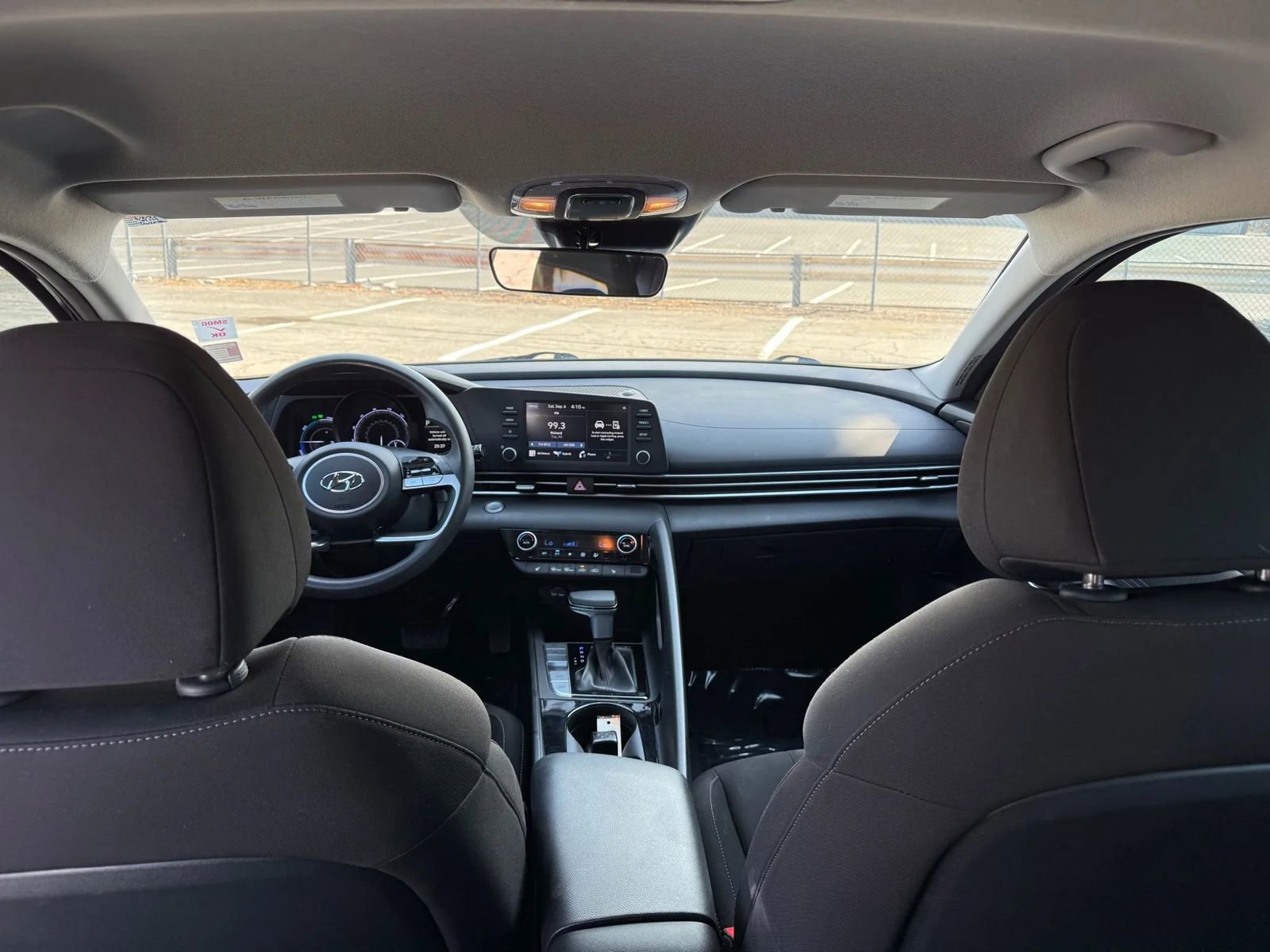 Used 2023 Hyundai Elantra Blue image 18