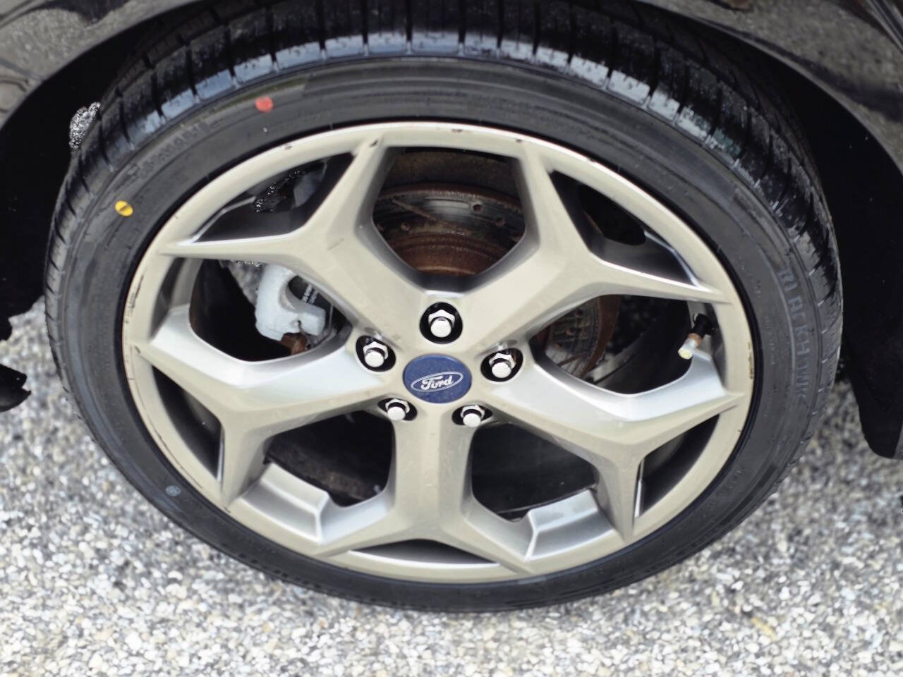 Used 2018 Ford Focus ST FWD image 16