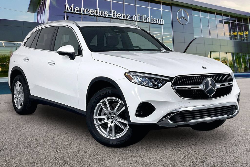 Certified 2025 Mercedes-Benz GLC 300 4MATIC image 1