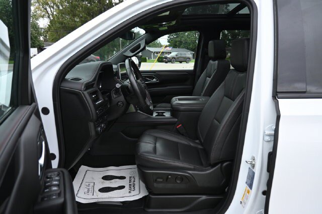 Used 2024 Chevrolet Tahoe RST w/ Luxury Package AWD/4WD image 29