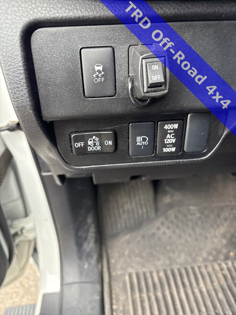 Used 2022 Toyota Tacoma TRD Off-Road image 12