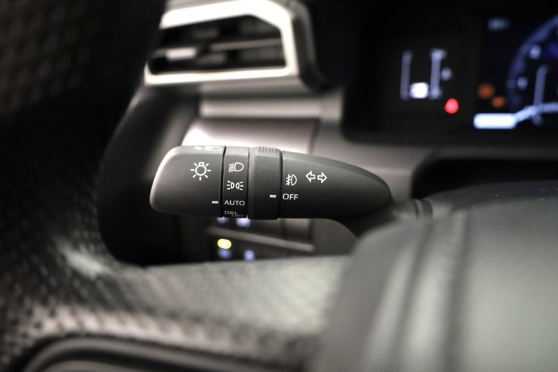 Certified 2025 Toyota Tacoma SR5 image 26