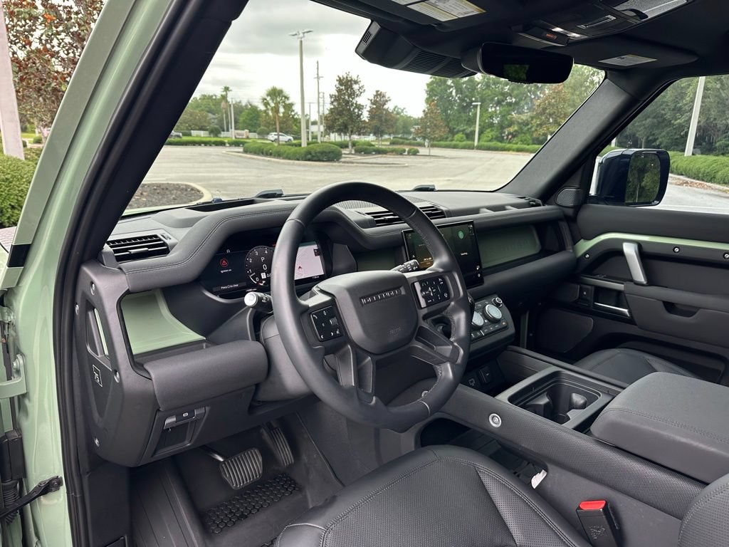 Used 2023 Land Rover Defender 110 75th Limited Edition AWD/4WD image 10