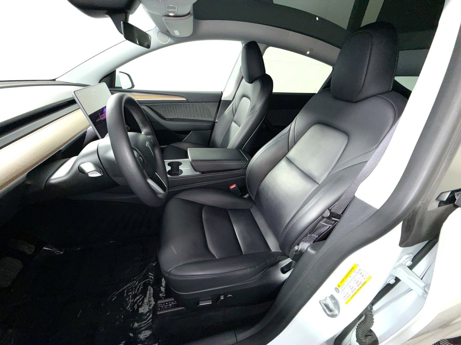 Used 2024 Tesla Model Y Long Range AWD/4WD image 13