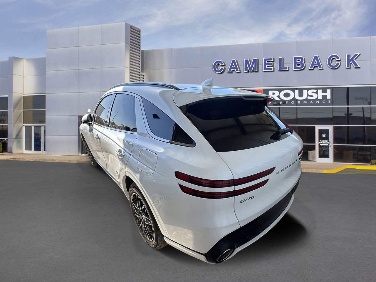 Used 2025 Genesis GV70 3.5T Sport AWD/4WD image 5