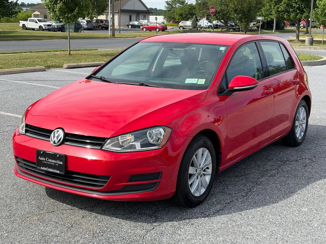 Used 2016 Volkswagen Golf S FWD image 4