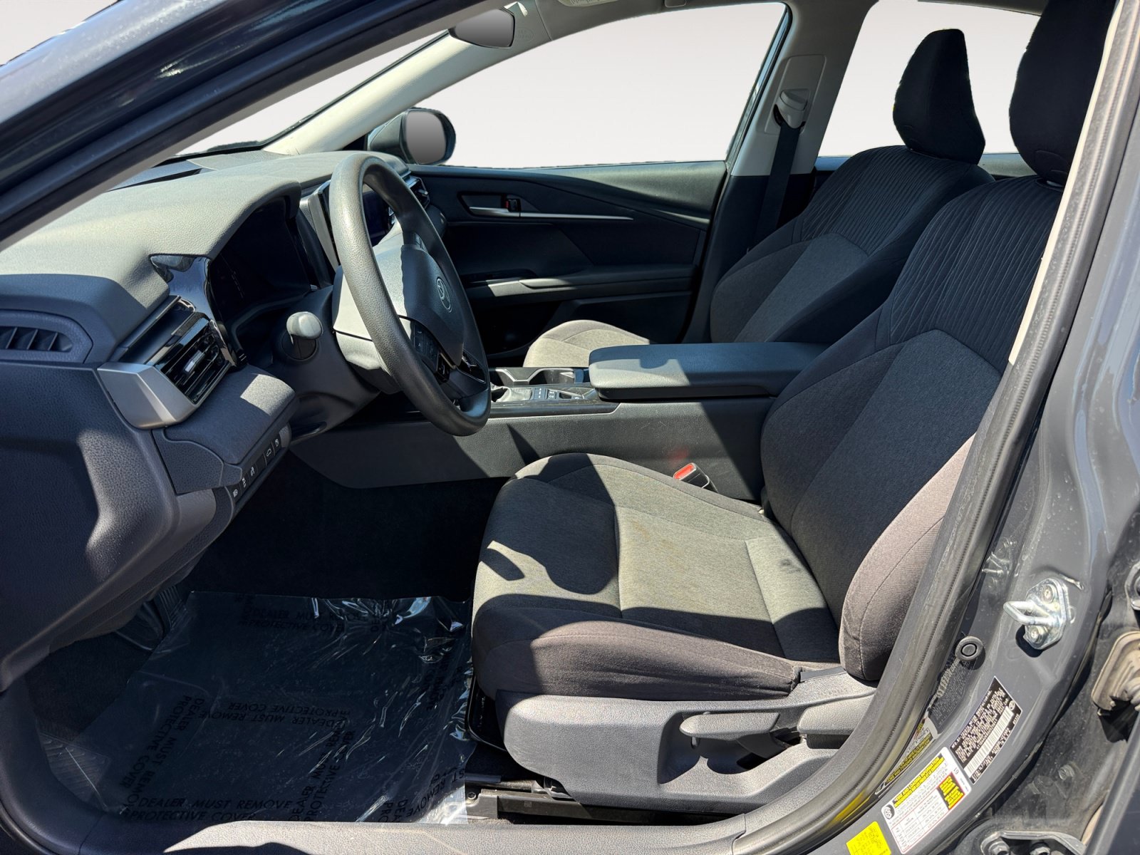 Used 2025 Toyota Camry LE FWD image 10