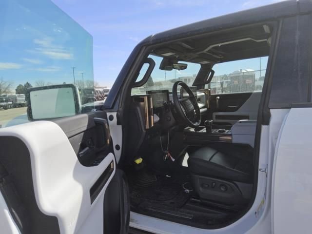 Used 2025 GMC Hummer EV 2X image 4