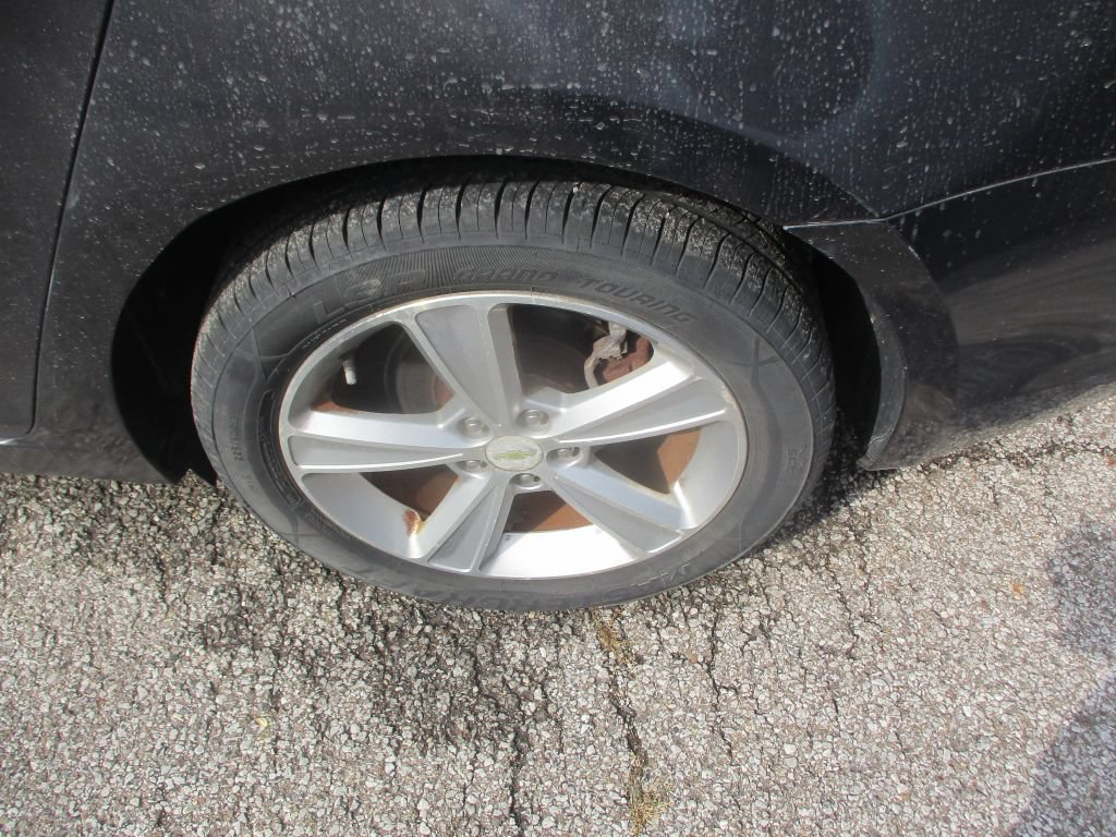 Used 2015 Chevrolet Cruze LT FWD image 6