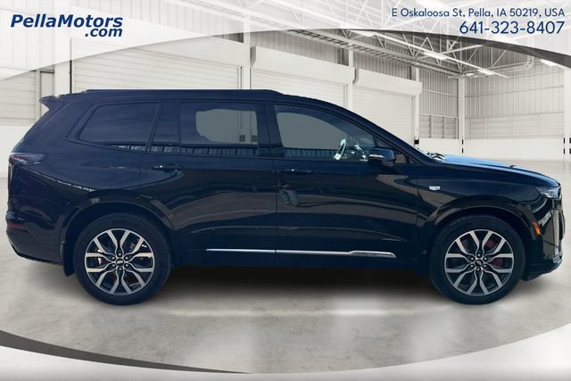 Used 2024 Cadillac XT6 Sport image 2