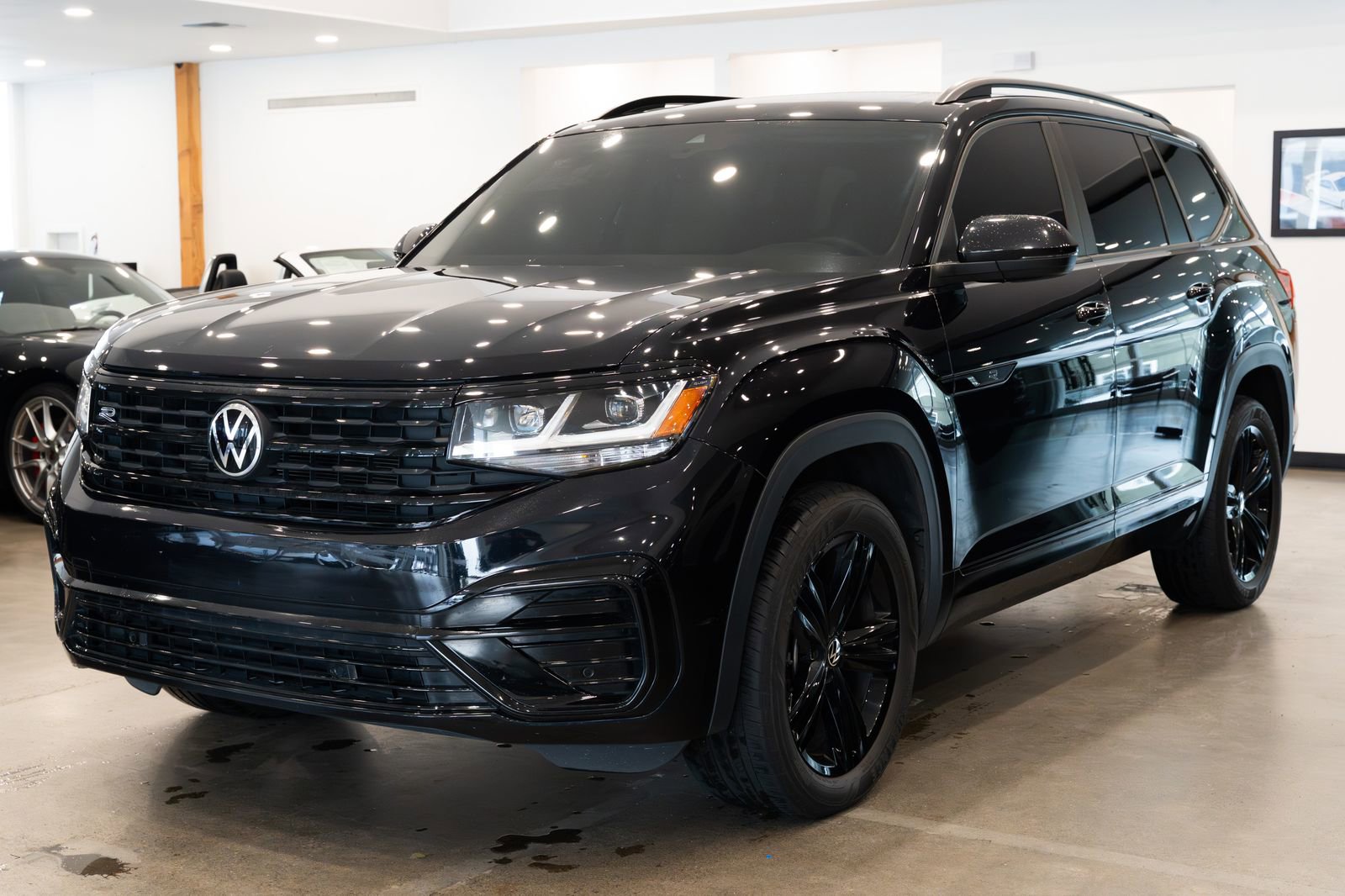 Used 2023 Volkswagen Atlas SEL R-Line