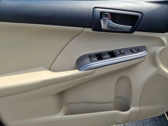 Used 2012 Toyota Camry XLE w/ Leather Pkg FWD image 14