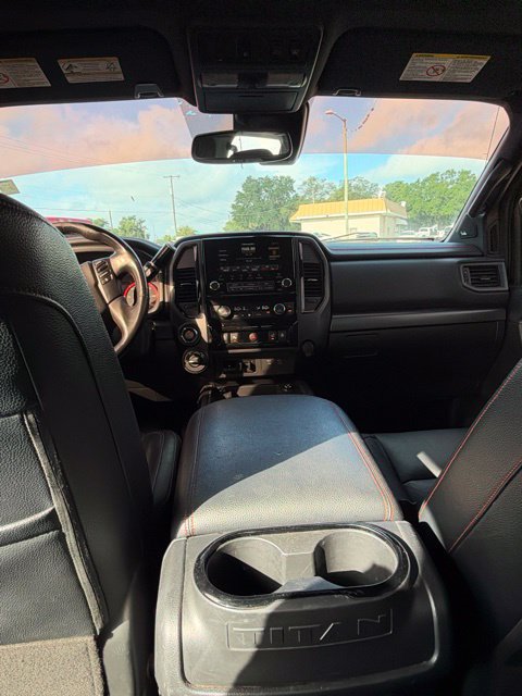 Used 2021 Nissan Titan PRO-4X w/ Pro-4x Convenience Package AWD/4WD image 10