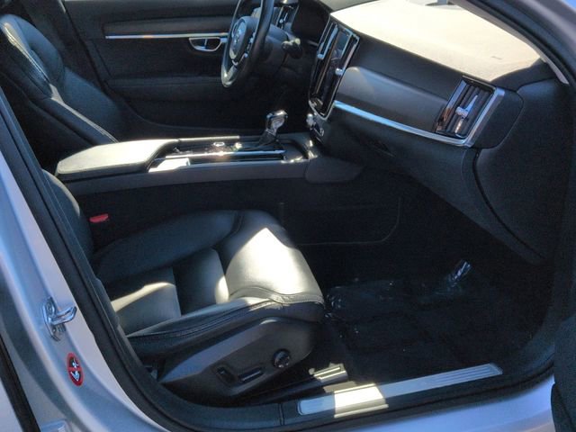 Used 2018 Volvo V90 T6 Cross Country w/ Convenience Package AWD/4WD image 31
