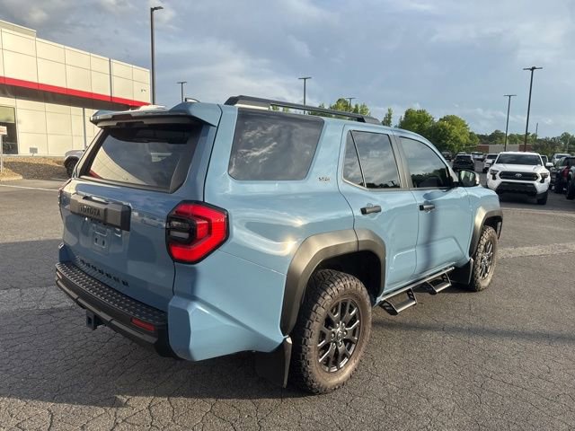 Used 2025 Toyota 4Runner SR5 AWD/4WD image 3