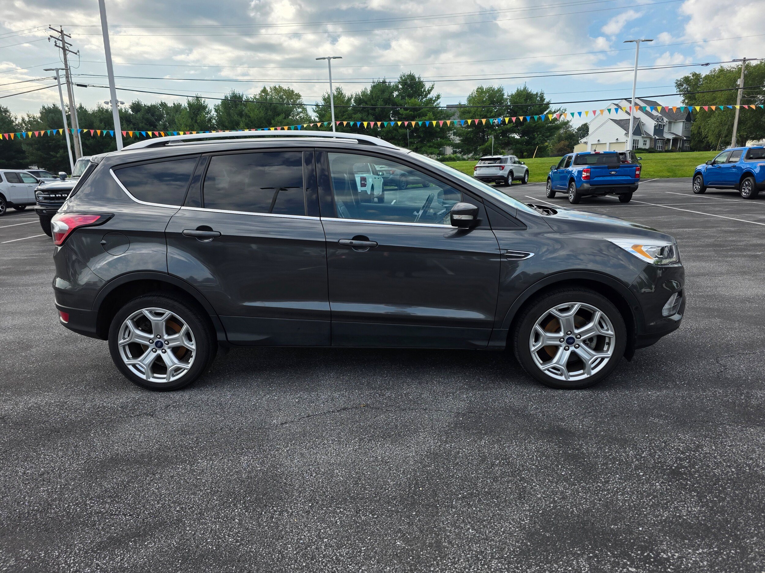 Used 2018 Ford Escape Titanium w/ Ford Safe & Smart Package AWD/4WD image 4
