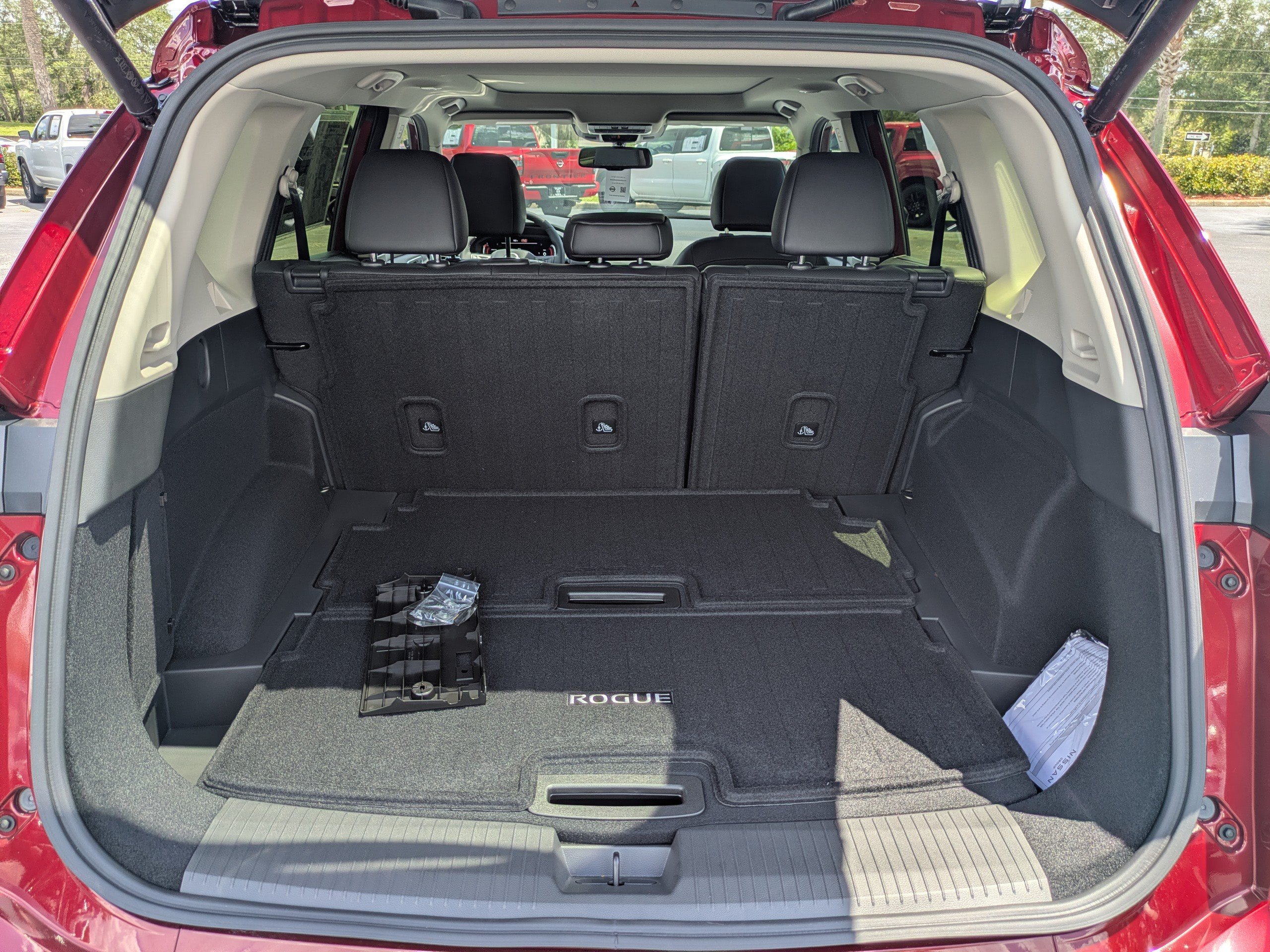 New 2026 Nissan Rogue Platinum AWD/4WD image 13