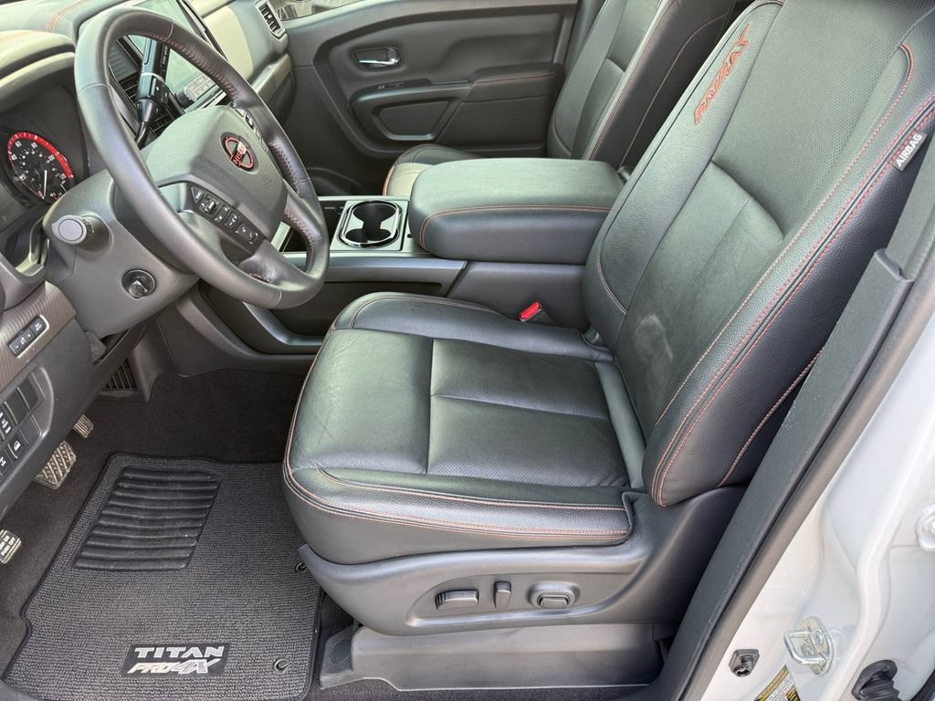 Used 2023 Nissan Titan PRO-4X w/ Pro-4x Convenience Package AWD/4WD image 10