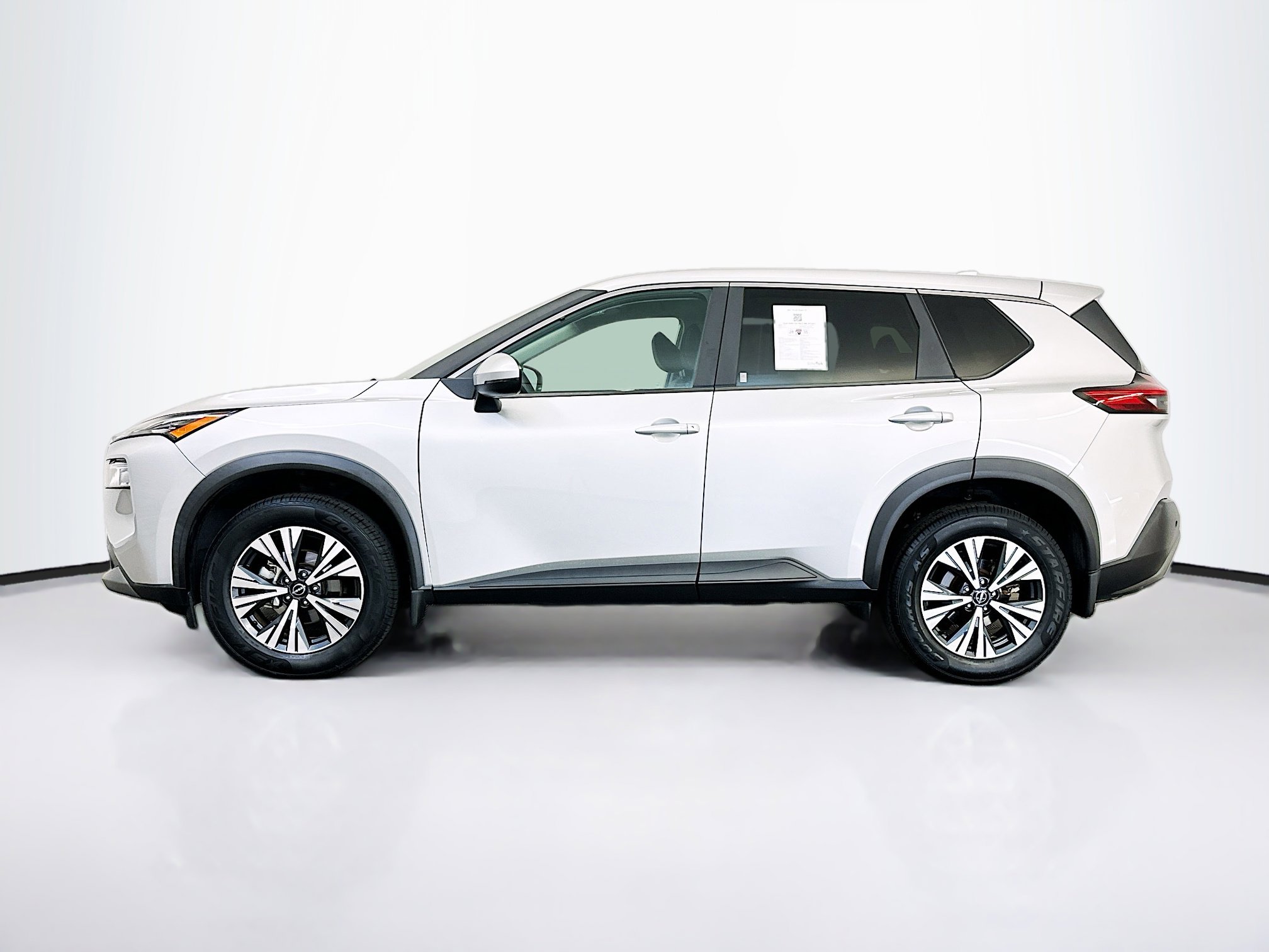 Used 2023 Nissan Rogue SV AWD/4WD image 4