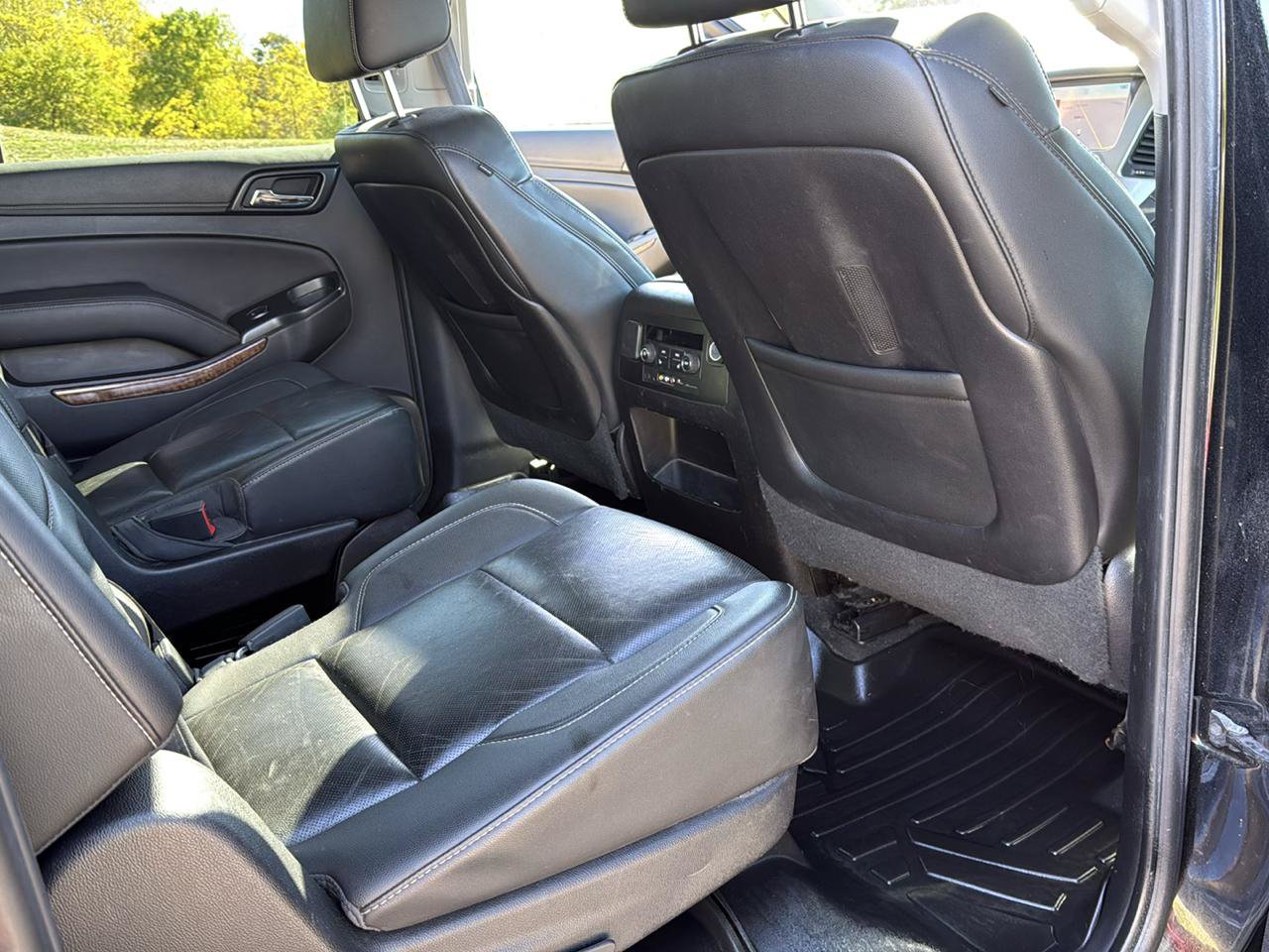 Used 2015 Chevrolet Suburban LTZ AWD/4WD image 28