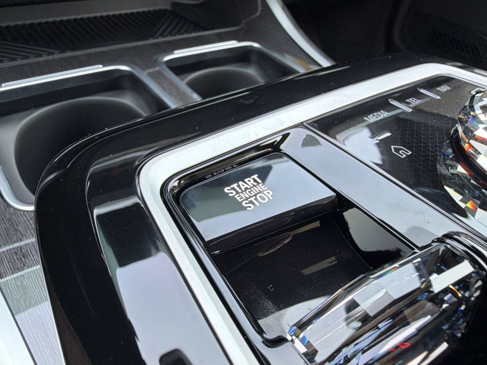 New 2026 BMW 750e xDrive AWD/4WD image 16