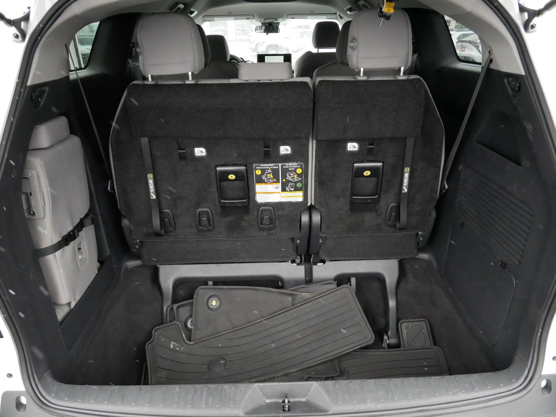 Certified 2025 Toyota Sienna LE image 18