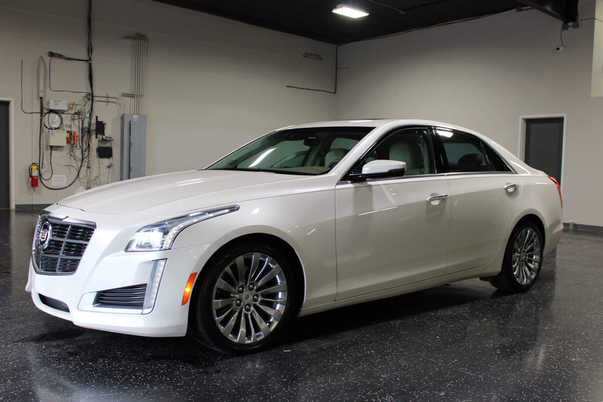 Used 2014 Cadillac CTS Luxury RWD image 6