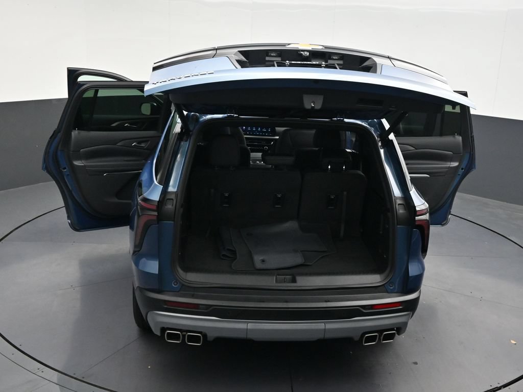 Used 2025 Chevrolet Traverse LT w/ Driver Confidence Package FWD image 41