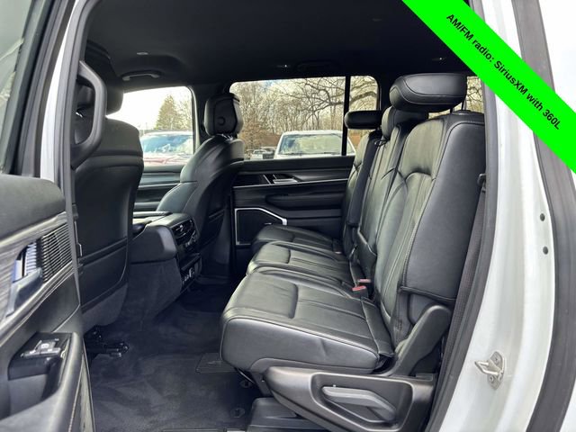 Used 2023 Jeep Wagoneer L Series II image 27