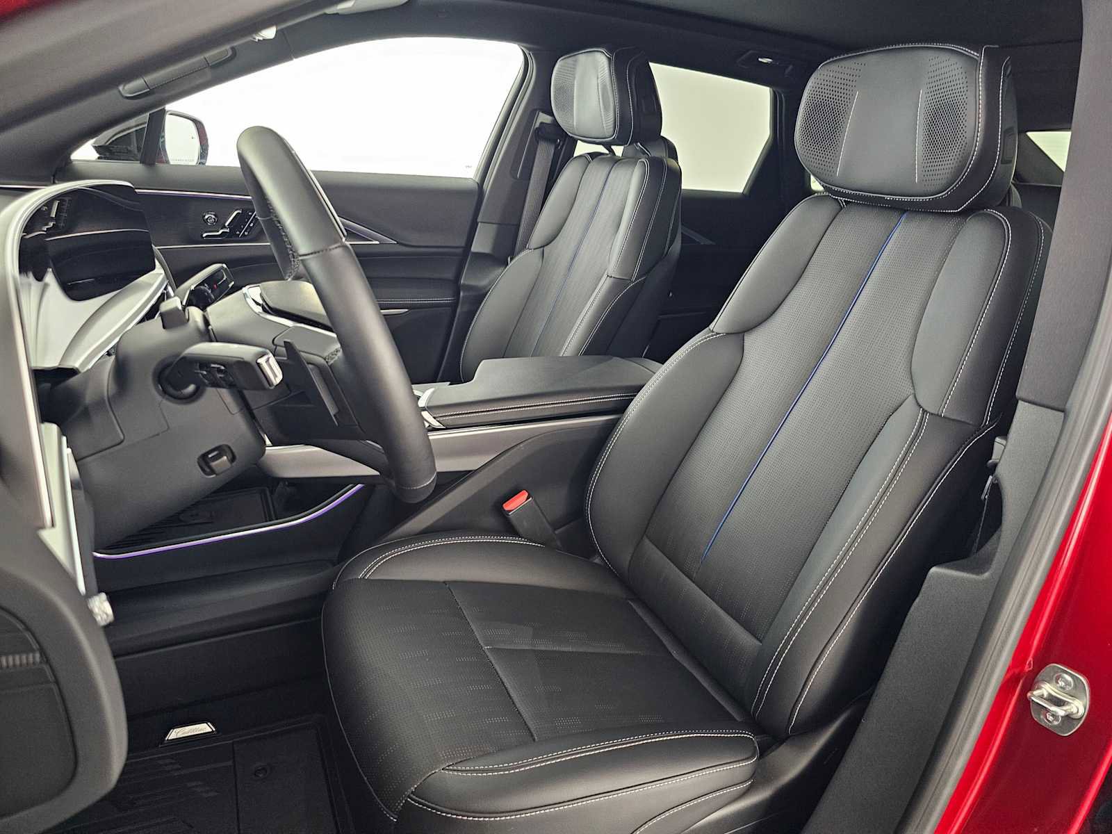 Used 2025 Cadillac Lyriq Luxury image 21