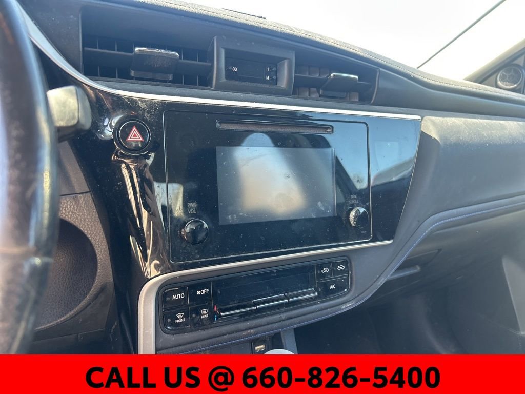 Used 2018 Toyota Corolla SE FWD image 11