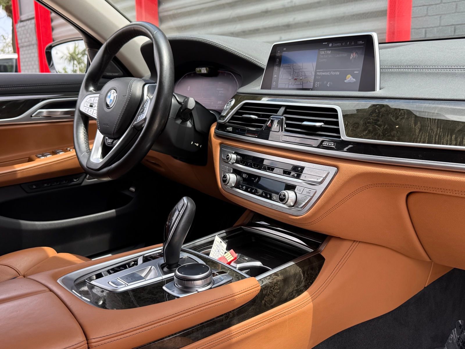 Used 2022 BMW 740i xDrive w/ Premium Package AWD/4WD image 29