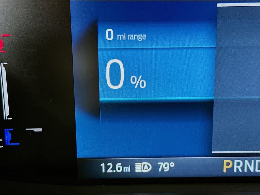 Used 2025 Ford Escape SE FWD image 18