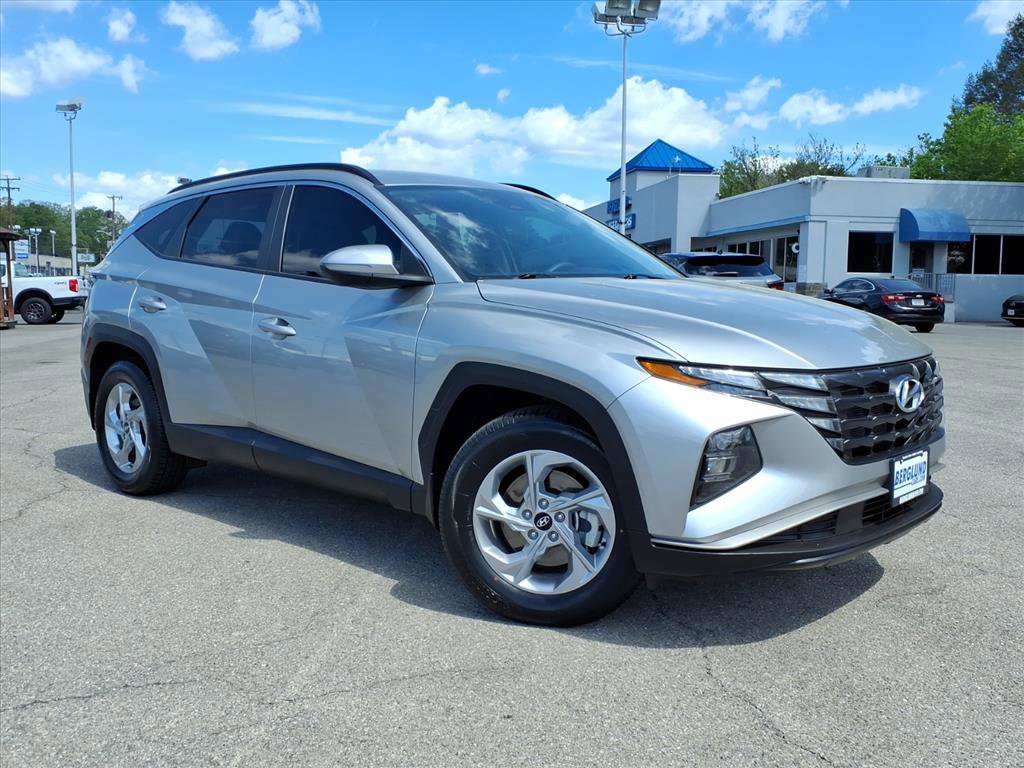 Used 2023 Hyundai Tucson SEL FWD image 2