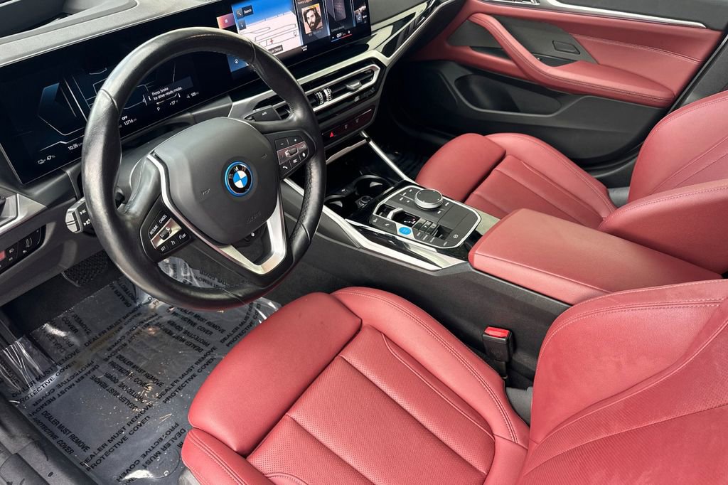 Used 2023 BMW i4 eDrive40 w/ Premium Package image 9