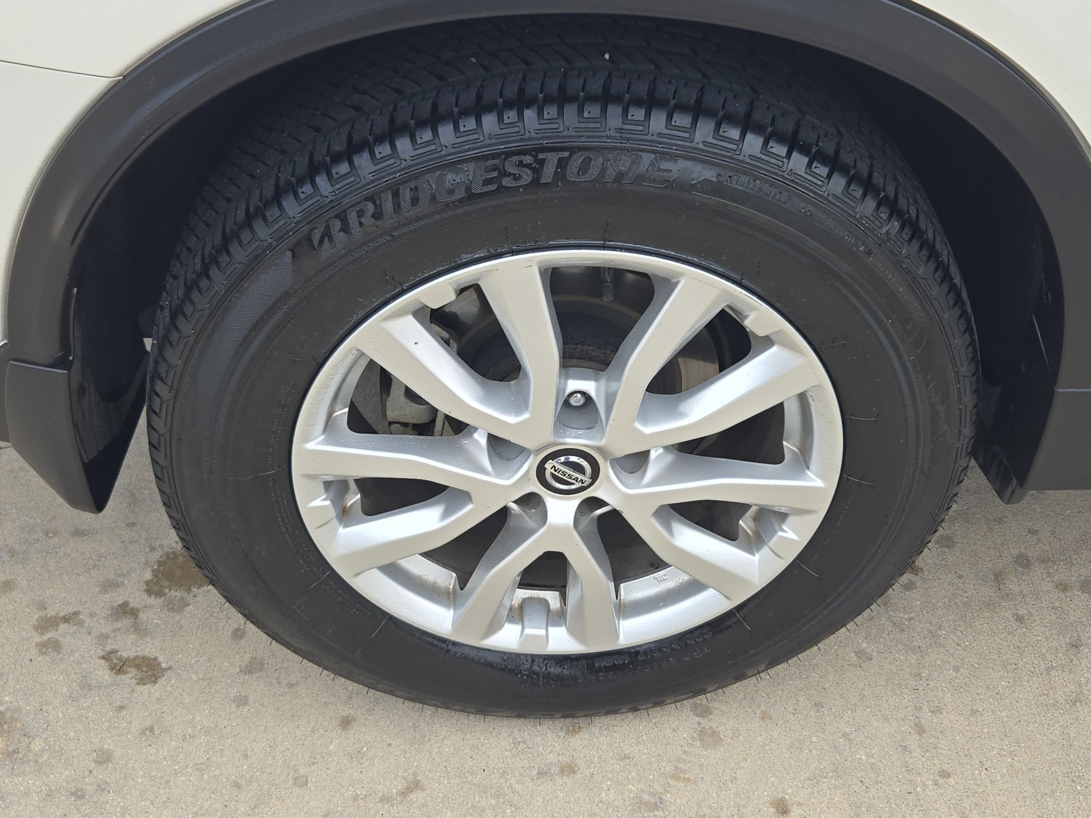 Used 2020 Nissan Rogue SV FWD image 32