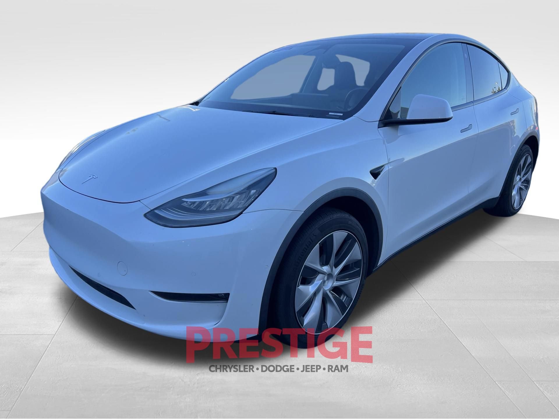 Used 2021 Tesla Model Y Long Range AWD/4WD image 11