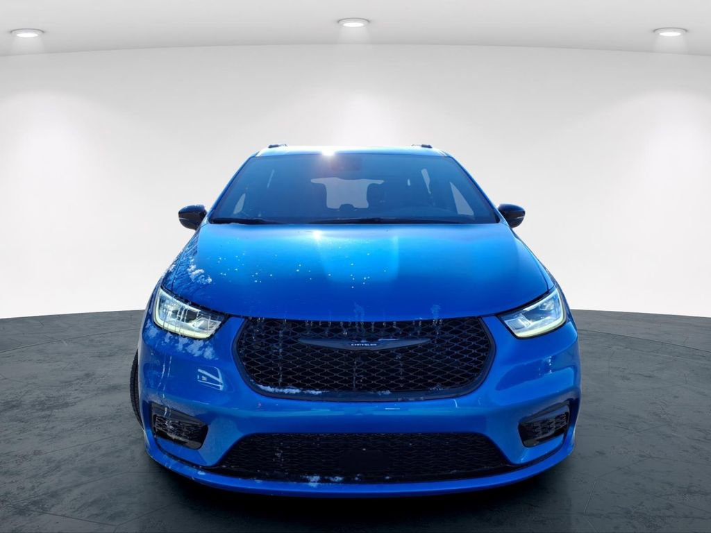 New 2026 Chrysler Pacifica Select w/ S Appearance Package AWD/4WD image 4