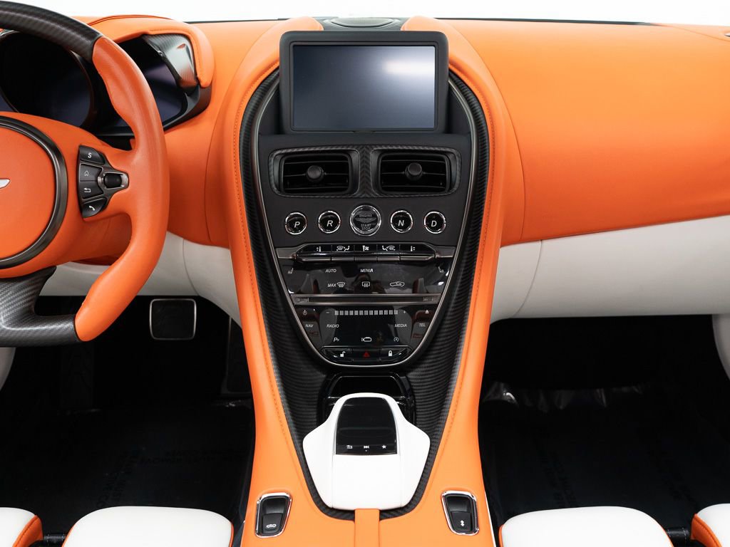 Used 2023 Aston Martin DBS Superleggera Volante image 33