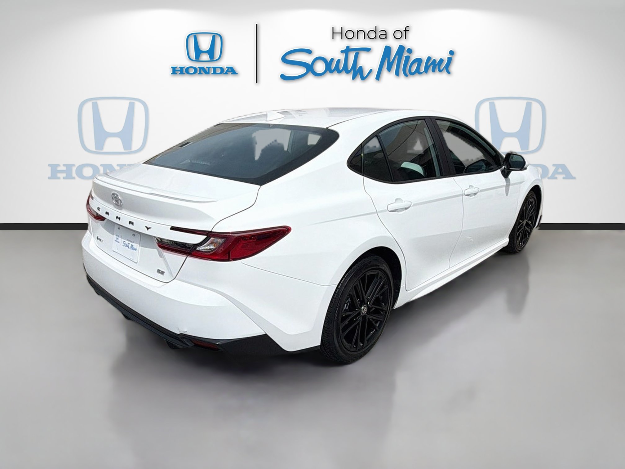 Used 2026 Toyota Camry SE FWD image 7