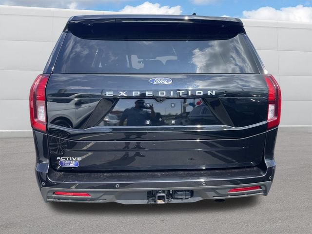 Used 2025 Ford Expedition Active AWD/4WD image 4