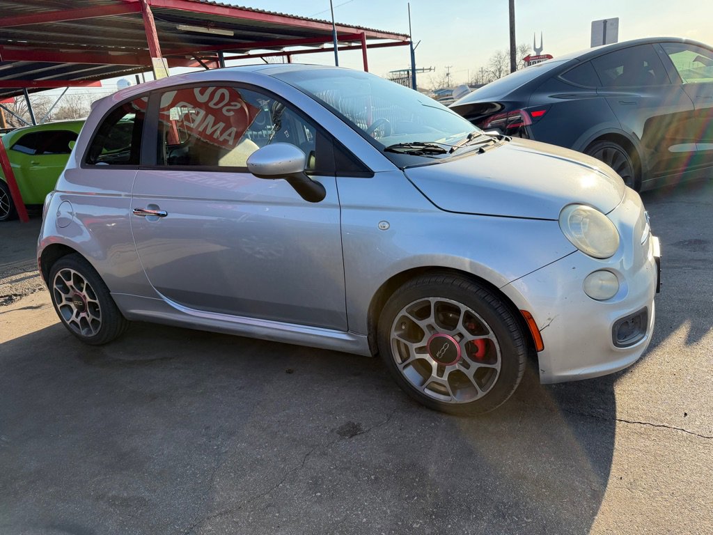 Used 2012 FIAT 500 Sport w/ Safety & Convenience Pkg FWD image 3