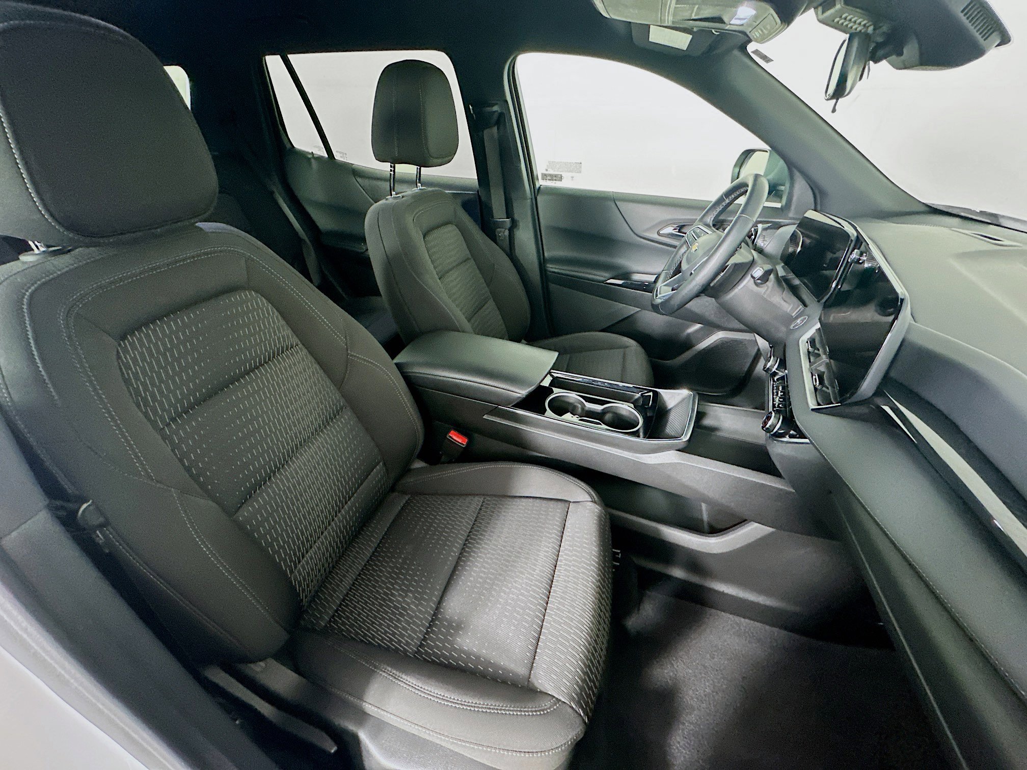 Used 2025 Chevrolet Equinox LT image 31