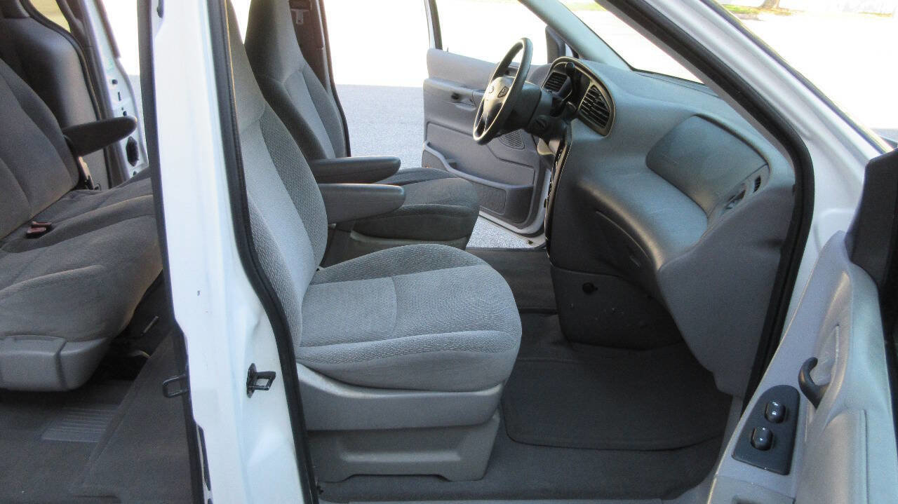 Used 2002 Ford Windstar LX image 23