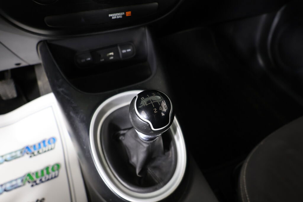 Used 2016 Kia Soul Base image 36