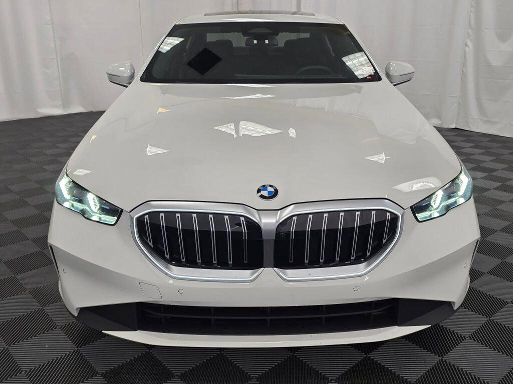 Used 2026 BMW 530i xDrive w/ Premium Package image 10