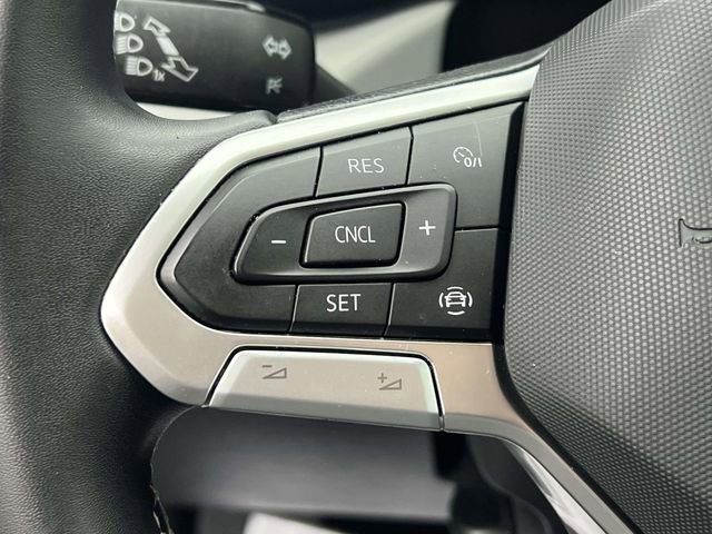 Certified 2022 Volkswagen Taos SE image 21