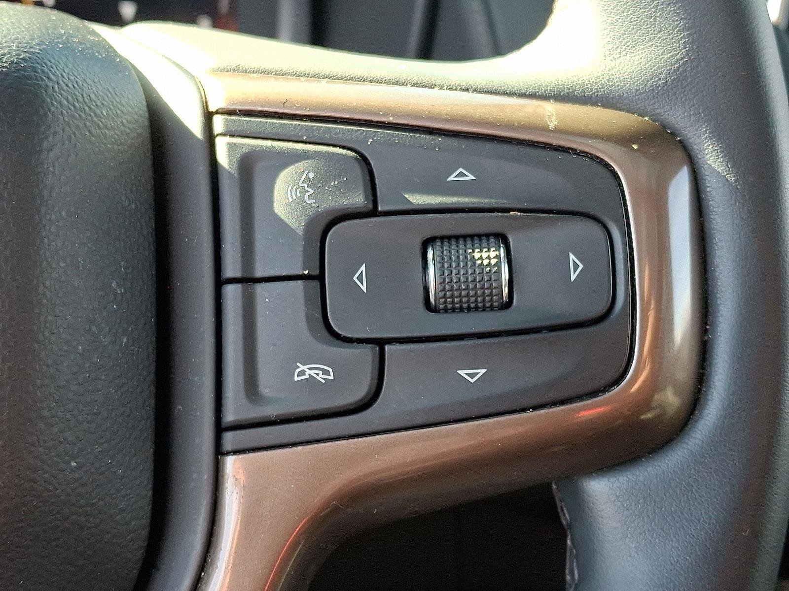 Used 2023 Chevrolet Suburban High Country image 23