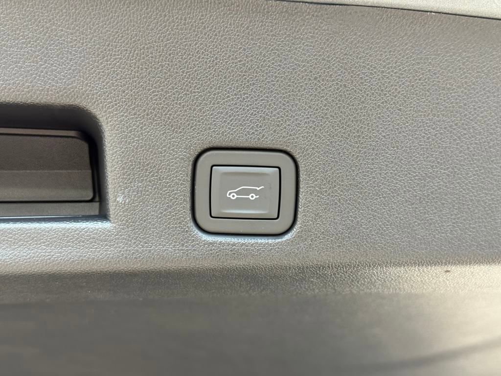 New 2026 GMC Acadia Elevation image 25